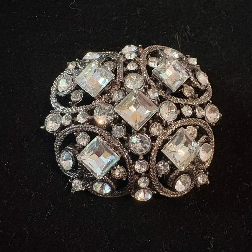 Vintage Style Filigree Rhinestone Crystal Brooch Pin Statement Silver tone